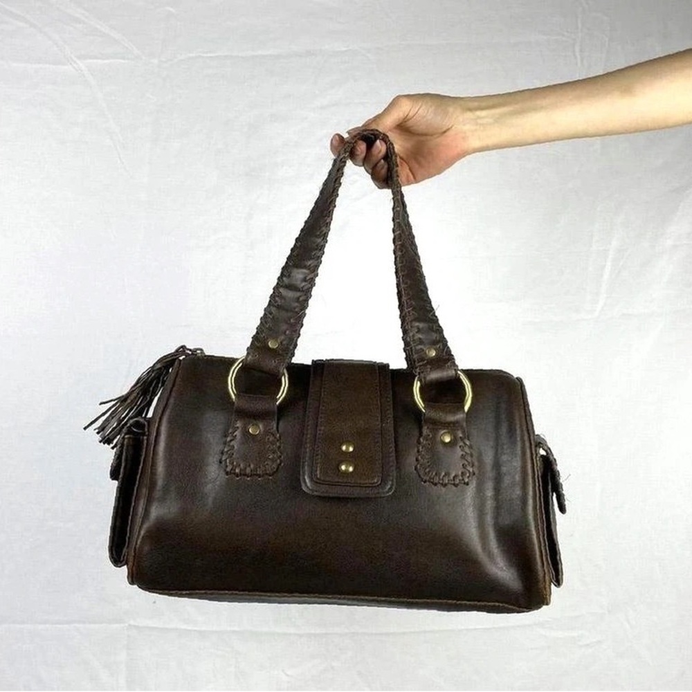 brown chunky stitch tassel leather barrel buckle retro shoulder bag